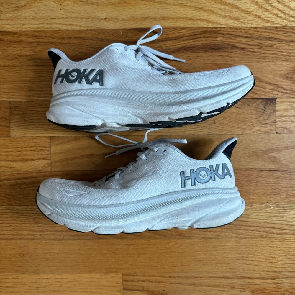 Hoka Clifton 9 Running Shoes